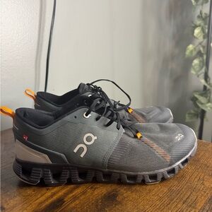 Men’s On Cloud x3 shift sneakers size 10.5 ‘lead tumeric’